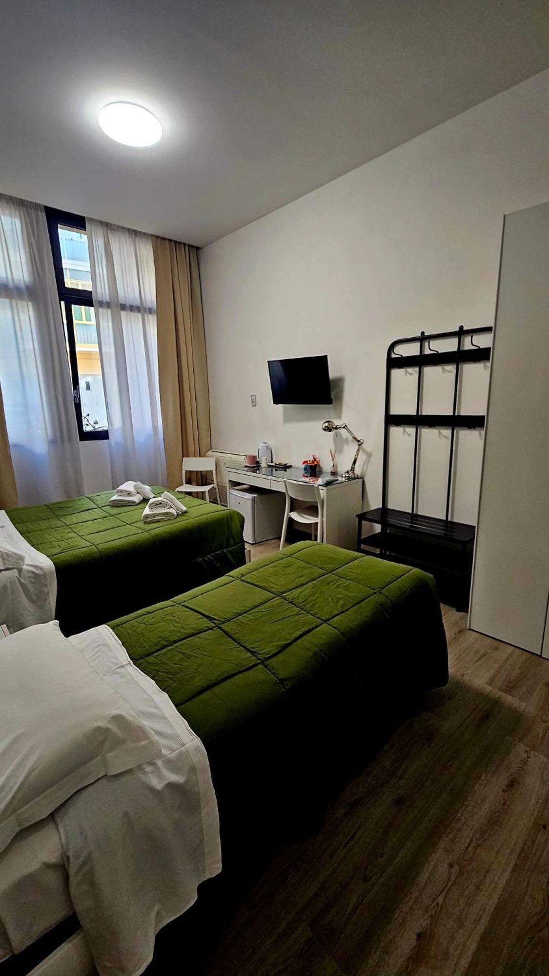 Dimora Santa Barbara Hotel Ferrara Phòng bức ảnh